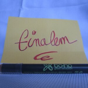 Crayon à lèvres Carmin