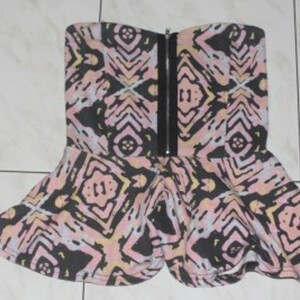 BUSTIER AZTEQUE PEPLUM