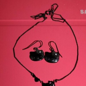 collier hello kitty