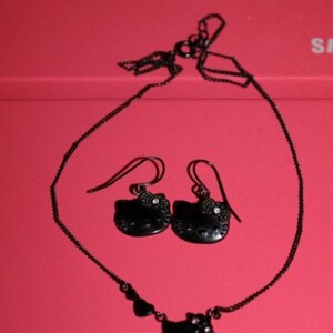 boucle d'oreille hello kitty