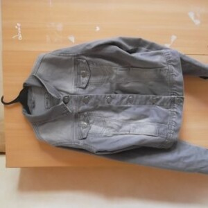 veste en jean grise