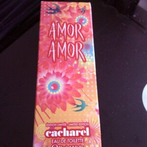 cacharel : amor amor