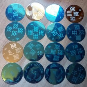 Lot de 16 stamping plates de la collection Princes