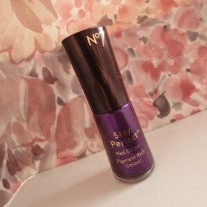 Vernis violet Number7