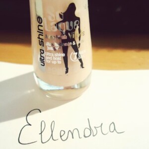 Vernis rose pastel