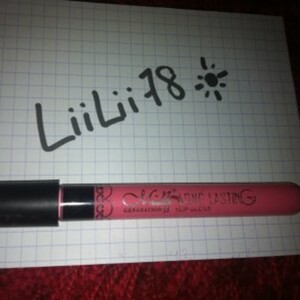 Long Lasting lipgloss