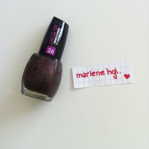 Vernis violet pailleté