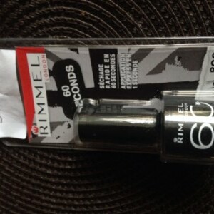 Vernis Rimmel 60 seconds