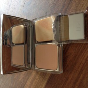 Diorskin nude compact