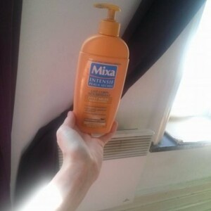 lait corps effet soleil mixa