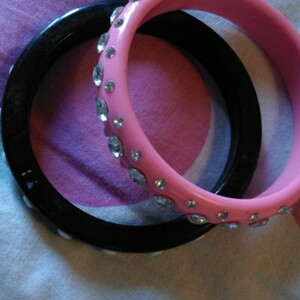Lot 2 bracelets