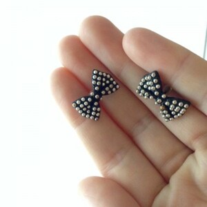 Boucles d'oreilles noeud papillon