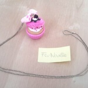 Collier long cupcake rose