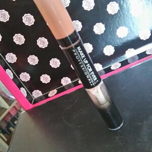 Aqua waterproof MUFE