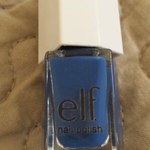 vernis bleu