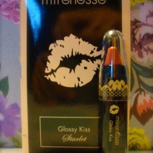 GLOSSY KISS