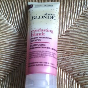 Shampooing prolongateur de couleur