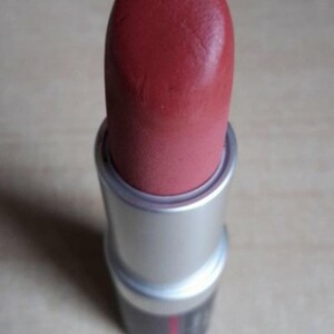 rouge framboise couleur caramel