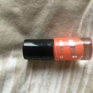 Vernis à ongles orange