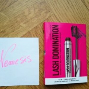 mascara lash domination