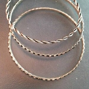 Lot de 3 bracelets en métal