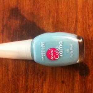 Vernis bleu ciel bourjois