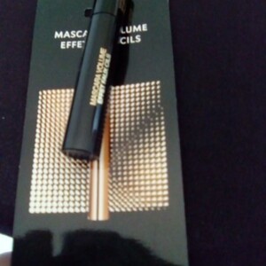 Mascara effet faux cils