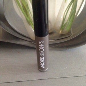 Mascara sourcils