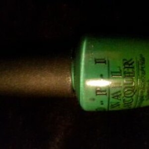 Vernis OPI vert jade