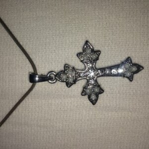 Collier croix style gothique