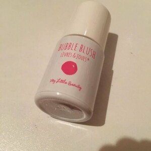 Blush pour les lèvres et joues   jamais utilisé