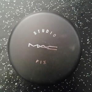 Poudrier mac