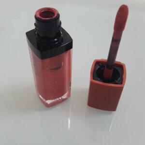 rouge à lèvre laque rouge édition velvet
