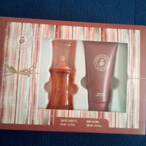 coffret parfum  + lait corps