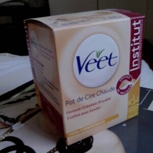 Pot cire orientale VEET