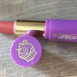 Rouge à lèvre neve cosmetics