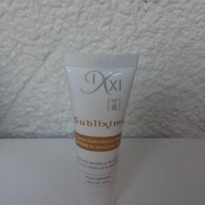 Crème redensifiante visage jour