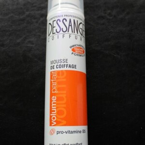 Mousse de coiffage volume parfait