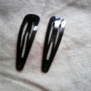 Petites barrettes noires