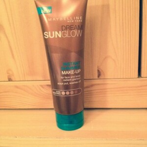 Instant shimmer make up