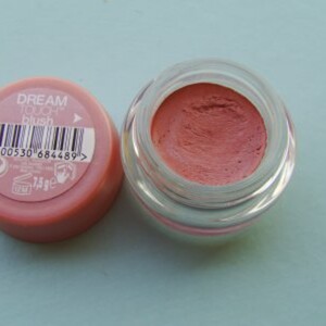 Dream touch blush