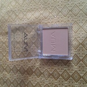 Pressed powder