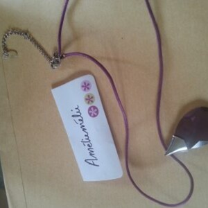 Collier violet