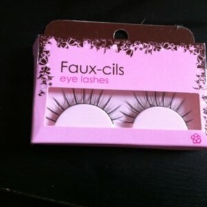 faux cils