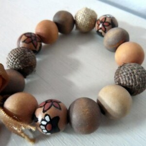 Bracelet perles bois ruban