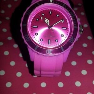 Montre rose silicone