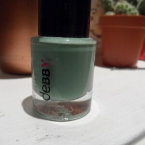 Vernis bleu vert menthe