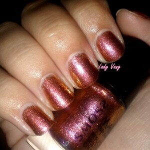 Top coat reflet irisé multicolore