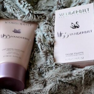Lait Satin Parfumé pour le Corps Miss Vanderbilt