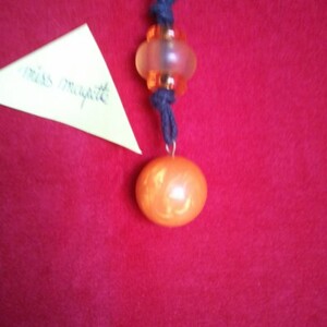 Collier boule orange